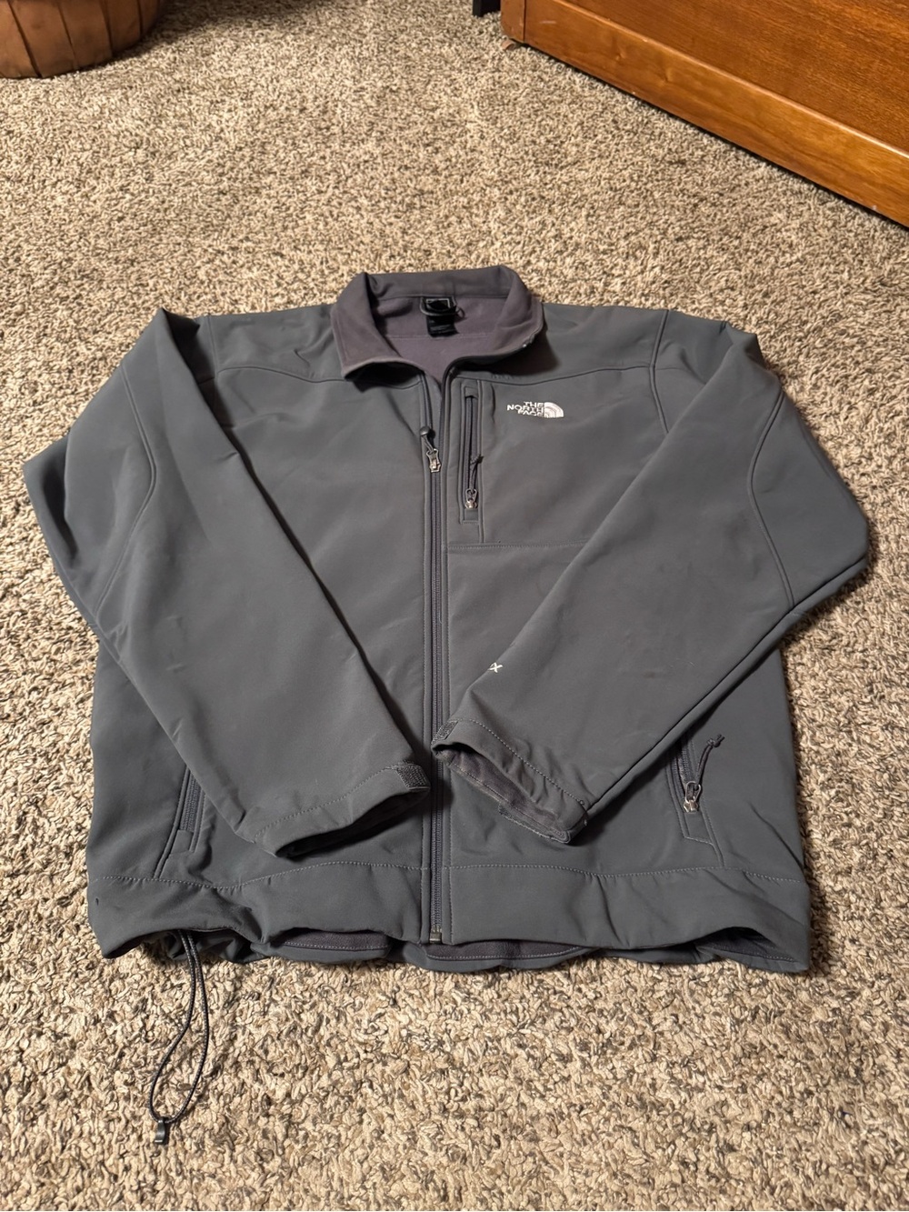 The North Face Men's Charcoal Gray Softshell Performance Jacket